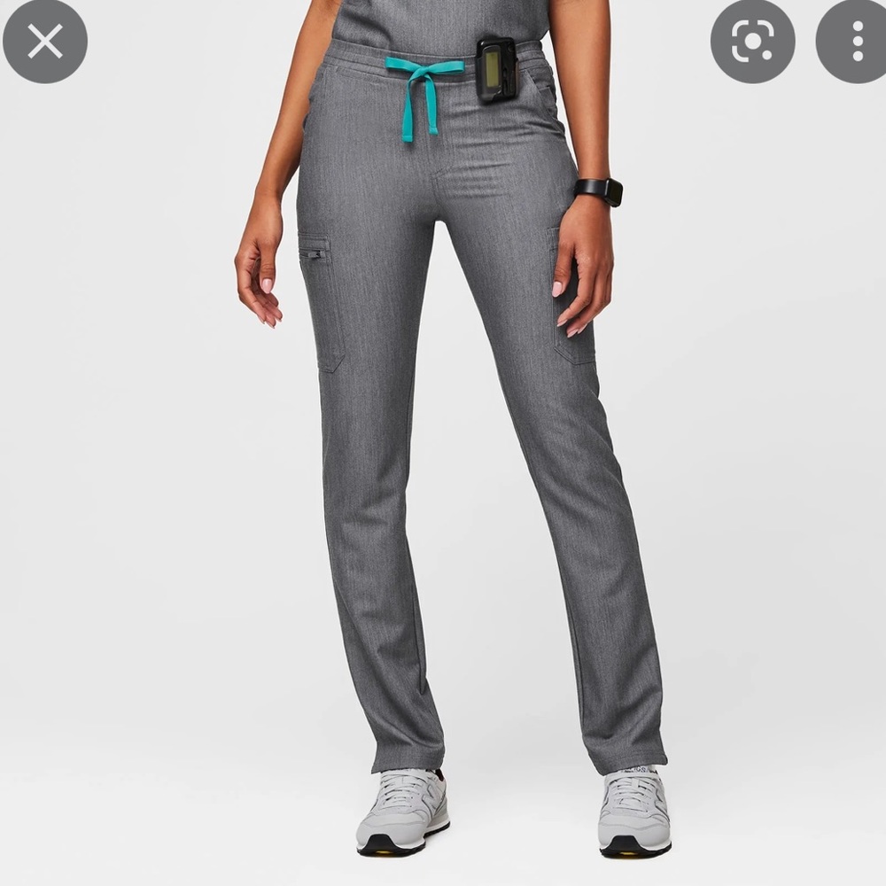 Womens yola skinny scrub pant medium graphite figs